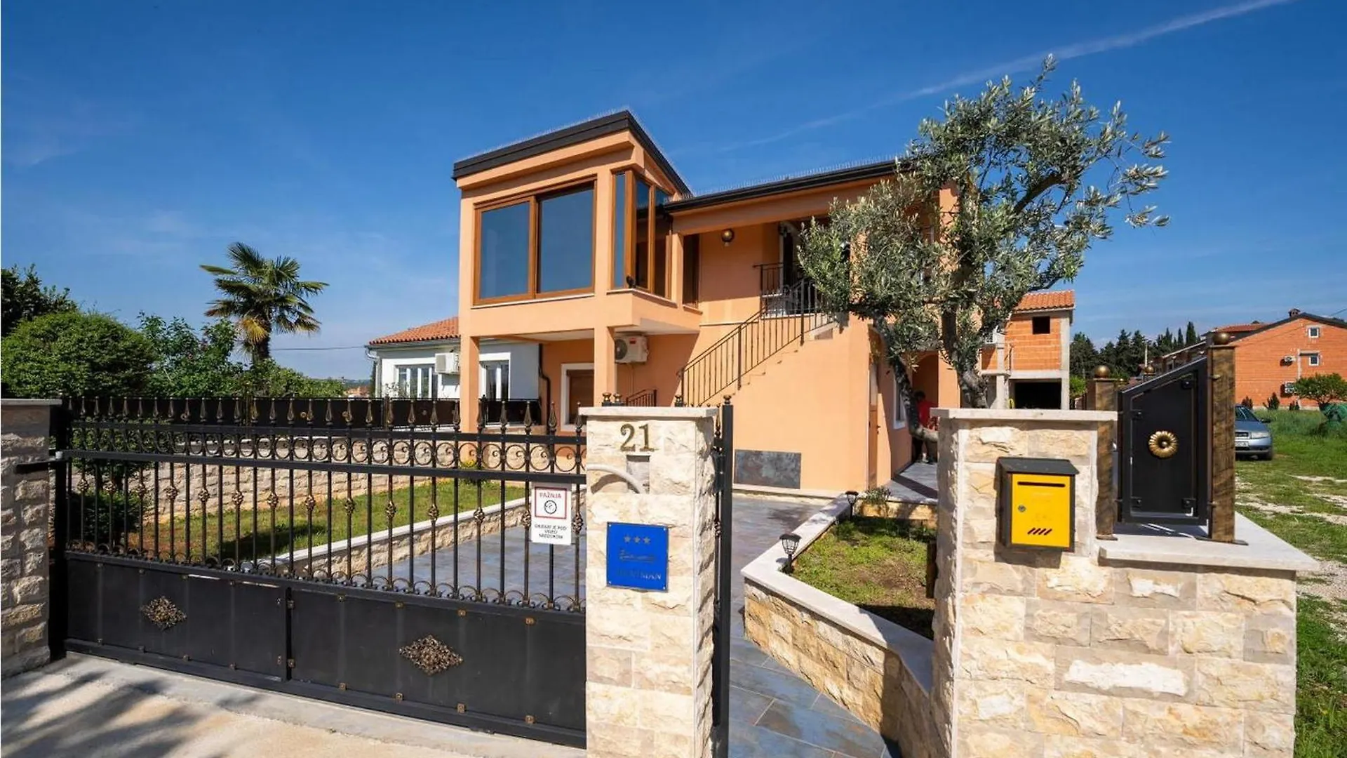 Sunshine Apartment Porec Croatia
